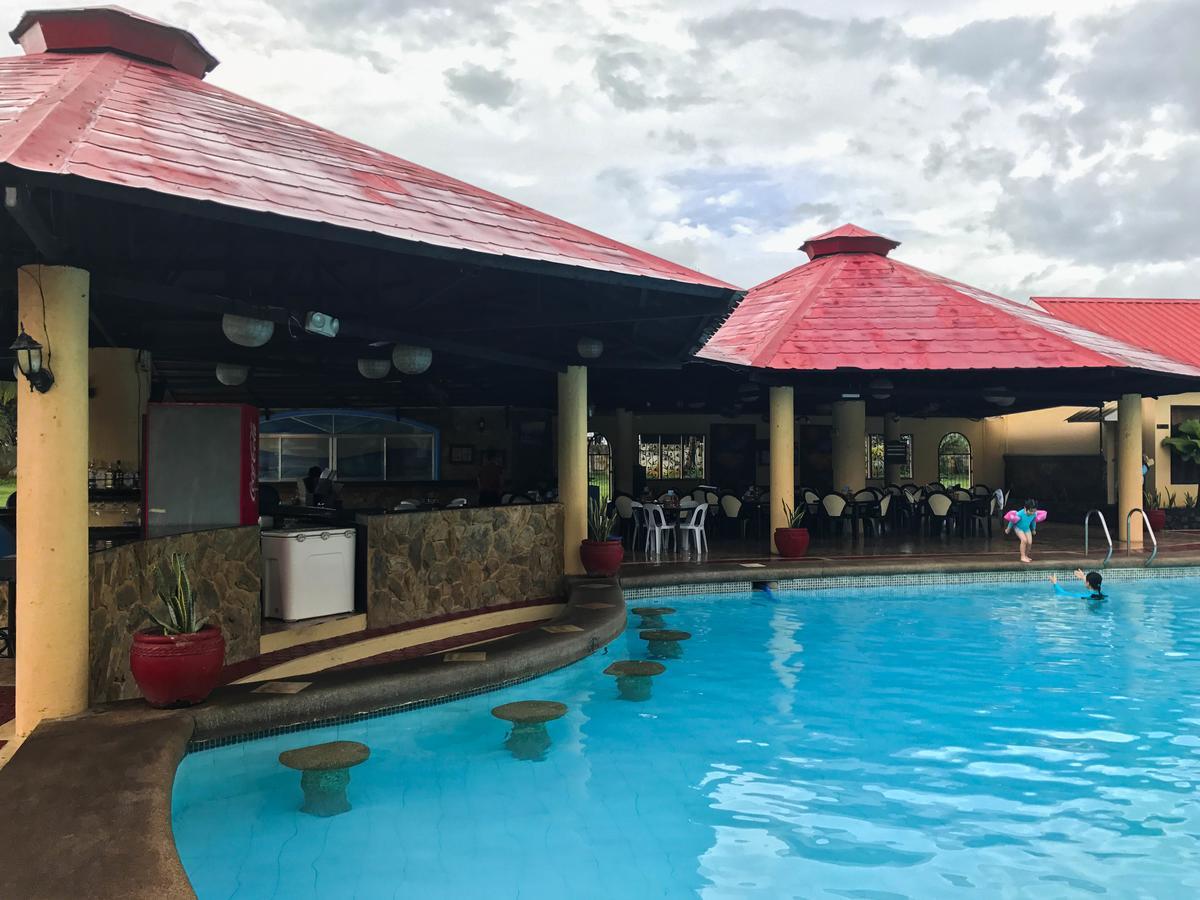 Subic Waterfront Resort y Hotel Exterior foto