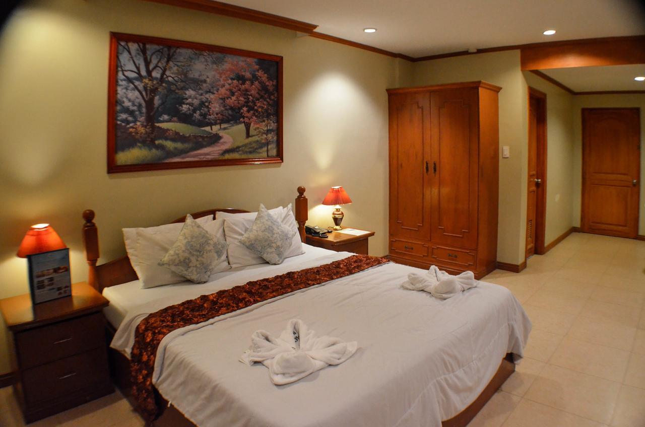 Subic Waterfront Resort y Hotel Exterior foto